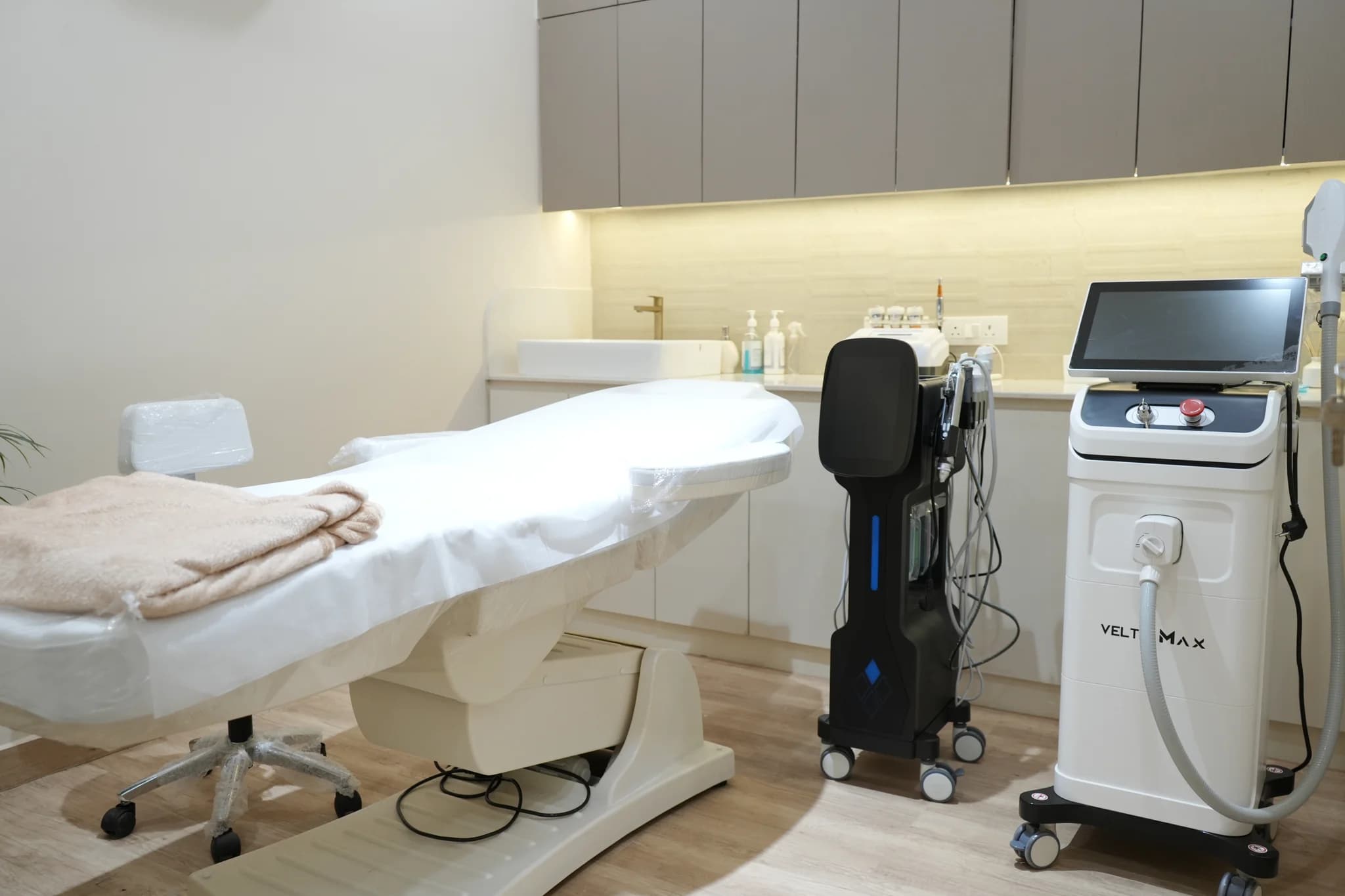 Hydrafacial: Advantages and Disadvantages
